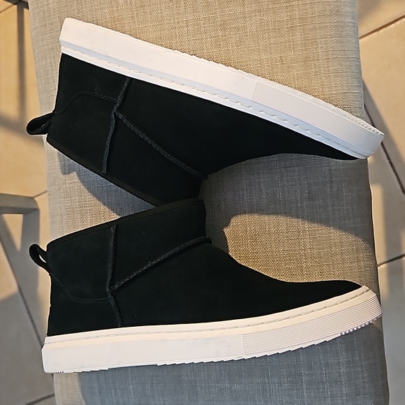 UGG Shoes - UGG Alameda Mini Boot